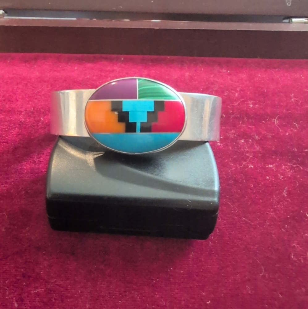 A Beautiful Vintage Benson Manygoats Navajo Inlay Cuff Bracelet .